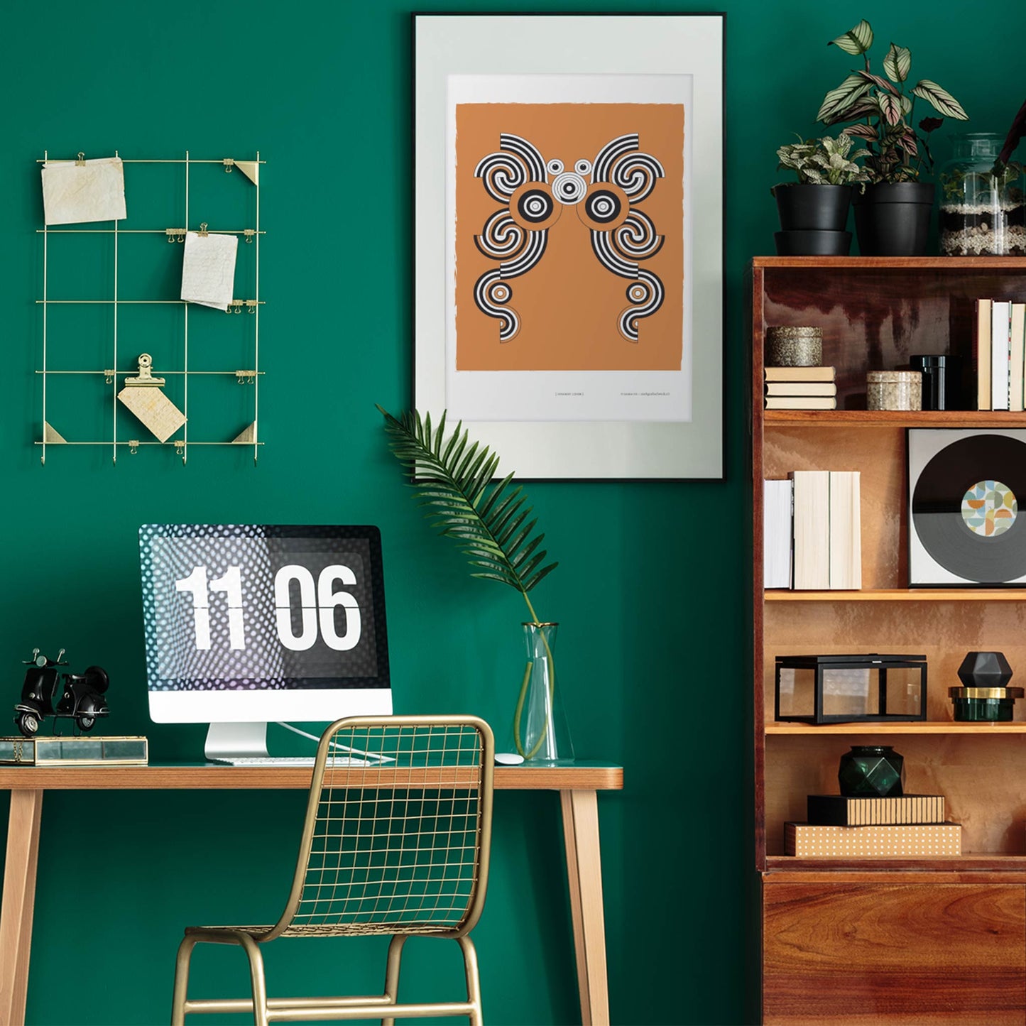 Productafbeelding, poster "gekamde lijnen", foto impressie 2, ingelijst boven een bureau in een interieur