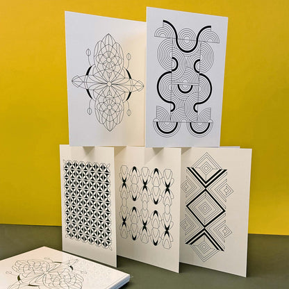 Productafbeelding van de DIY wenskaarten een set met 5 ontwerpen die je zelf kan inkleuren