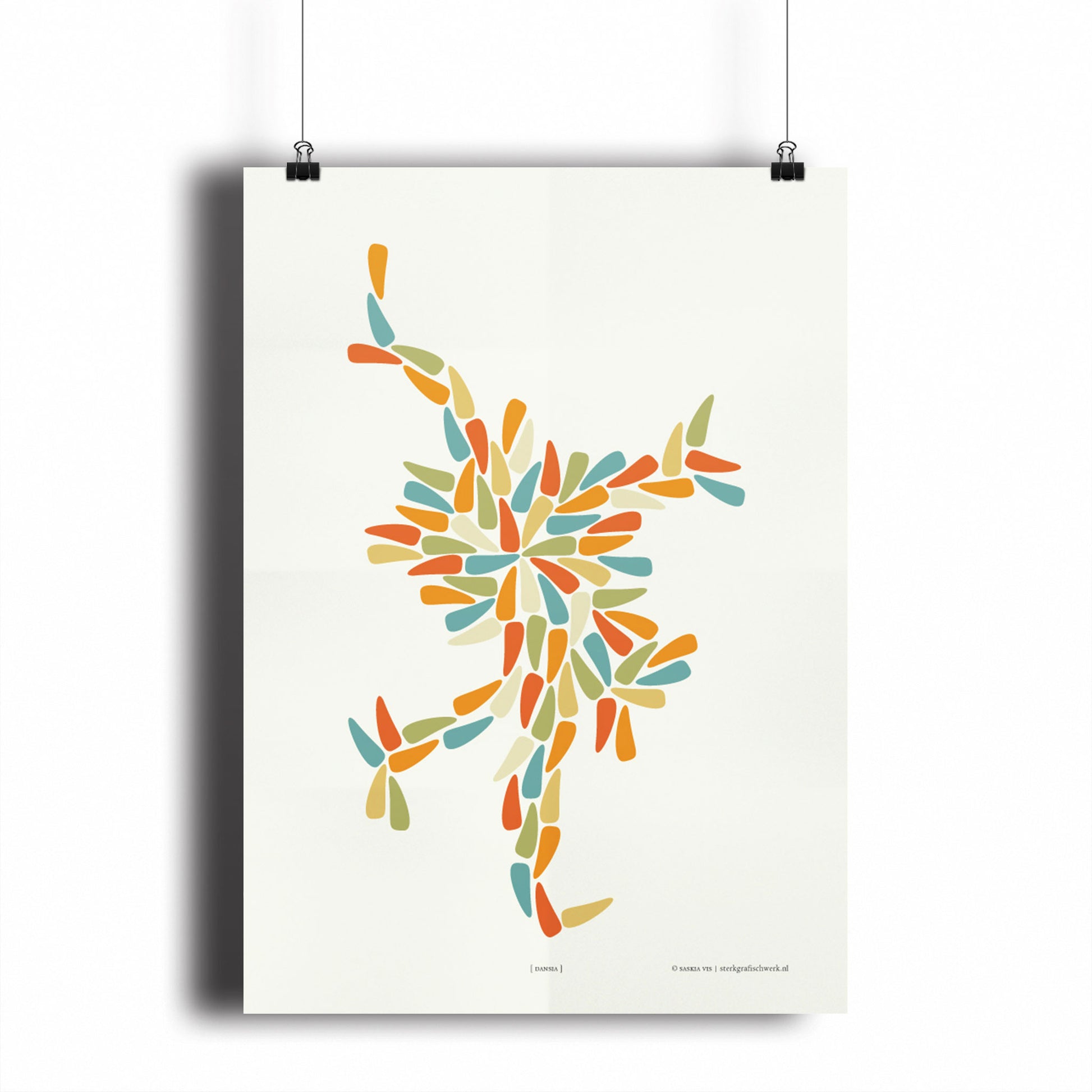 Productafbeelding poster "dansia" hangend aan een witte wand, een overzicht foto