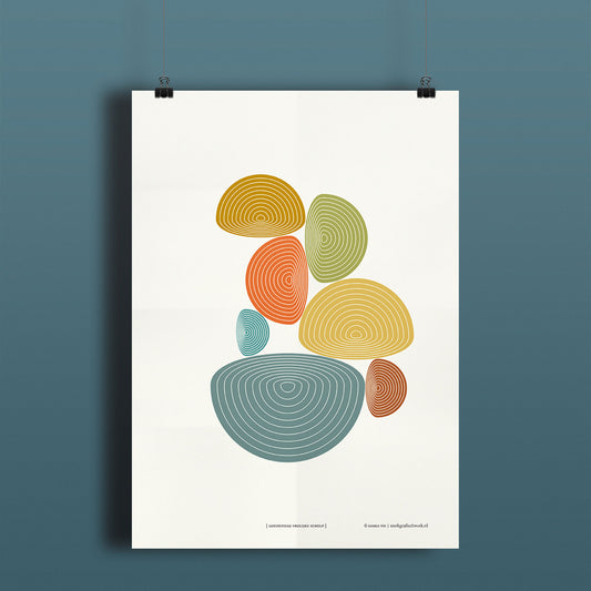 Productafbeelding, poster "goedendag vrolijke schelp", hangend aan een blauw gekleurde wand, een overzichtsfoto